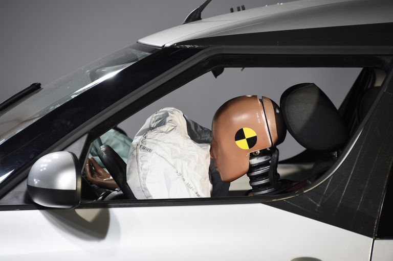 What Might Turn On The Service Airbag Light And Major Reasons That May Cause The Airbags To Fail